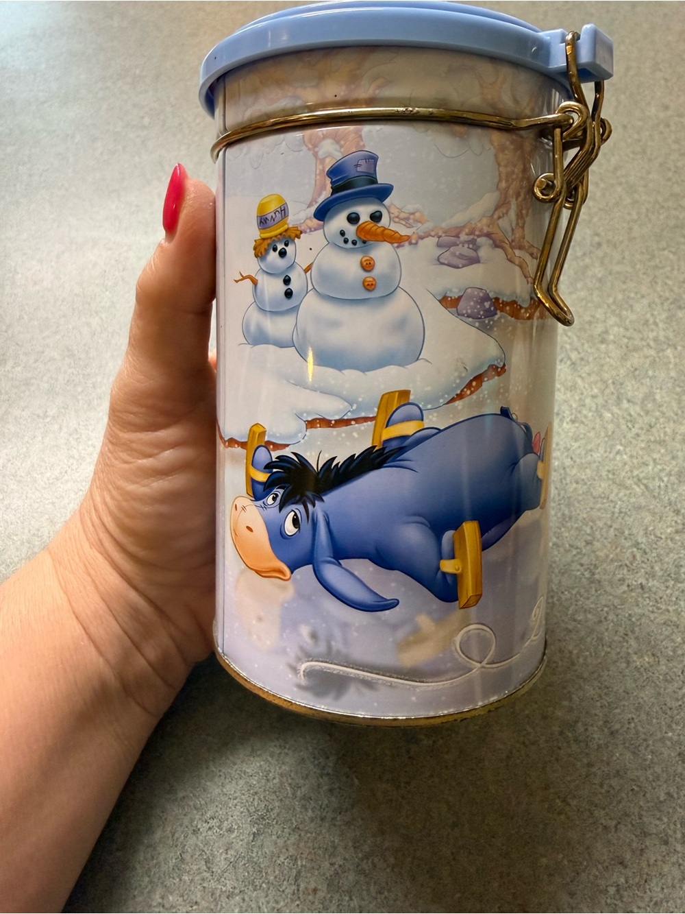 Winnie the Pooh Tin Canister - Picture 5 of 8